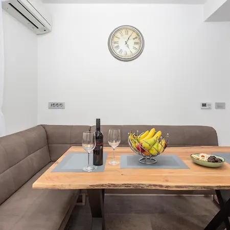 Stunning In Muraj With Kitchen Kornić