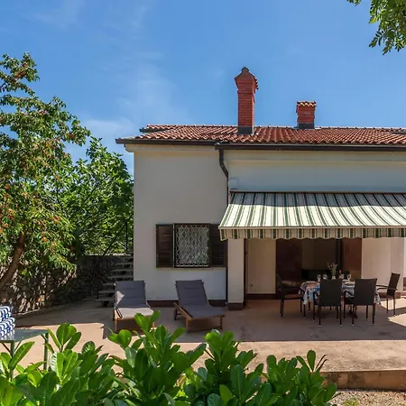 Stunning In Muraj With Kitchen *