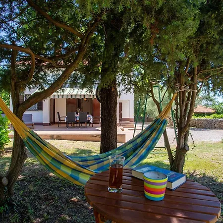 Stunning In Muraj With Kitchen Casa de Férias *