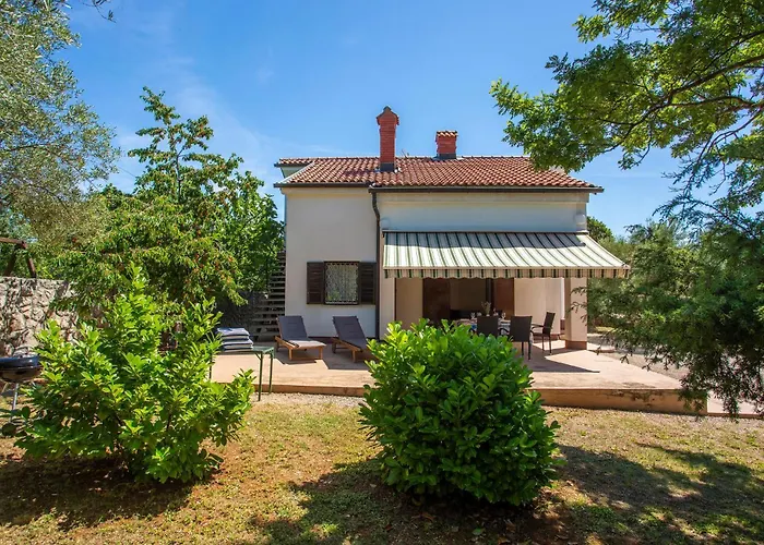 Stunning In Muraj With Kitchen *