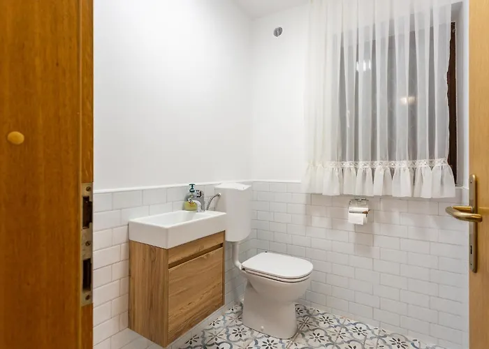 Stunning In Muraj With Kitchen *