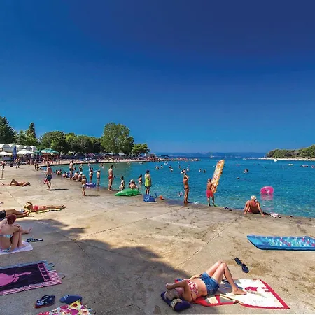 펜션 Stunning In Muraj With Kitchen *