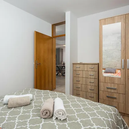 Stunning In Muraj With Kitchen * Kornić